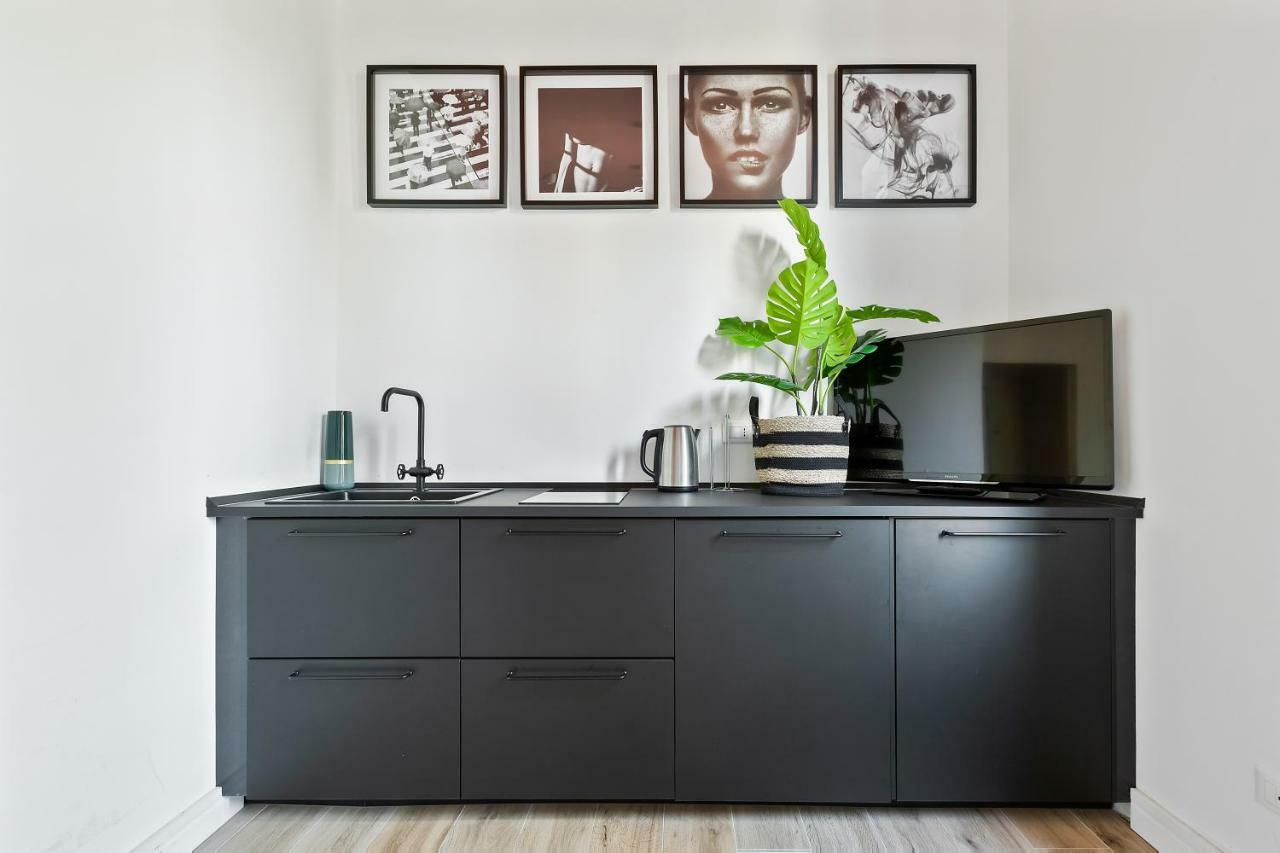 Modern And Cozy Apt In Porta Romana Milaan Buitenkant foto
